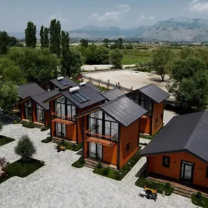 Rezort Hysaj Agroturizem, Grilë